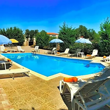 Apollon Palace מלון 3*